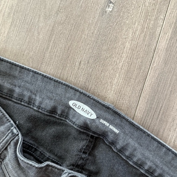 Old Navy Grey High Rise Super Skinny Stretch Jeans - Picture 5 of 6